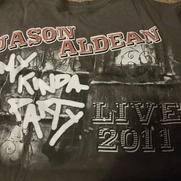 Jason Aldean concert t-shirt - Picture 2 of 3